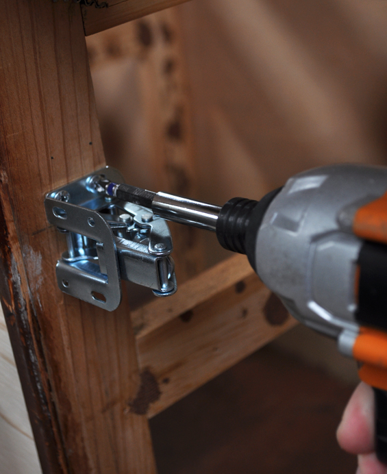 Installing Concealed Hinges