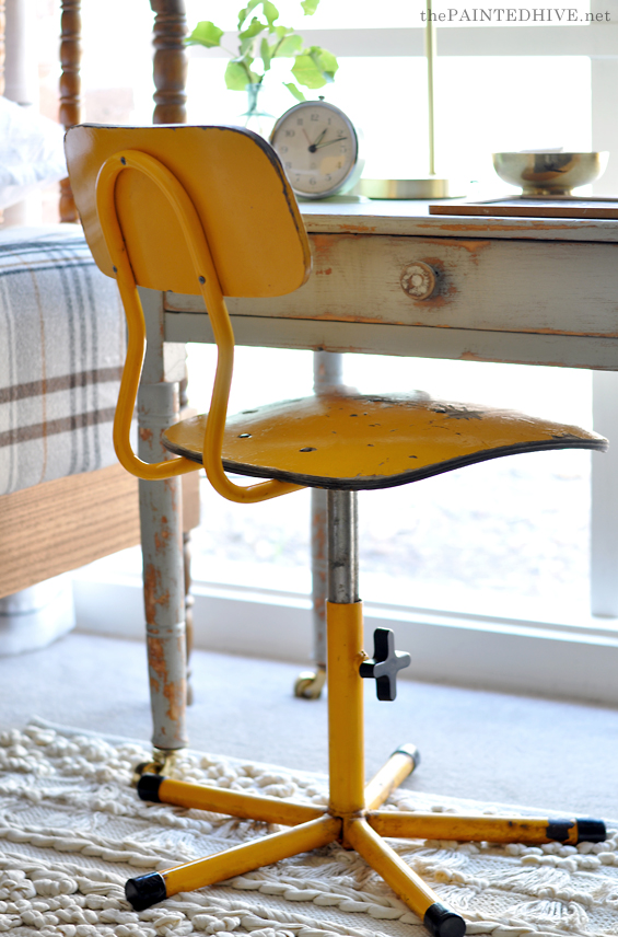 Kid's Desk Swivel Chair